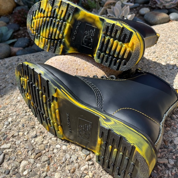 Dr. Martens Smooth Black Leather 1460 Marbled Sole Boots - Picture 4 of 16